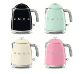 Mini bouilloire électrique SMEG 0,8L pour le petit déjeuner KLF05